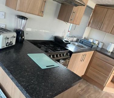 Clacton-on-Sea Apartment | Family-Friendly Seaside Haven Retreat in Clacton-on-Sea