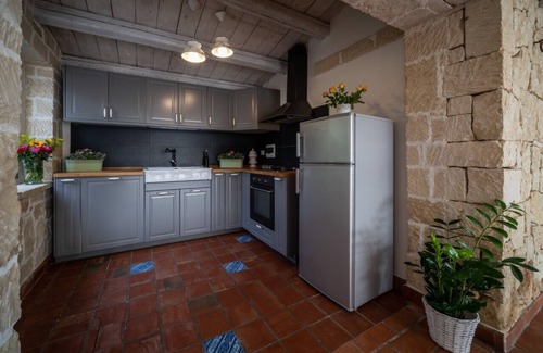 Syracuse Villa | Relaxing 3-Bedroom Villa with Pool Near Syracuse City