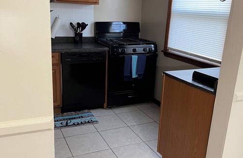 Redford House | 3-bedroom house in Detroit/Redford Township with WiFi, AC, 420 & pet friendly