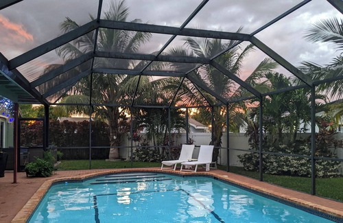 Sandalfoot Cove House | 3-bedrm Paradise, pool home centrally located in beautiful Boca Raton, free WiFi