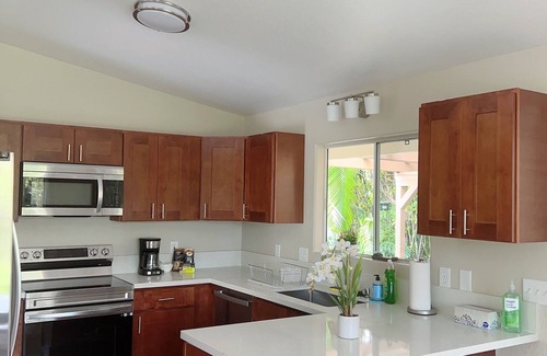 Keaau House | Discover the Orchid House: 3 Bedrooms in Paradise