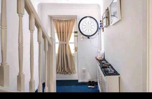 Wrexham House | 3 Bedroom - 1 Bathroom - Garden - Pet Friendly