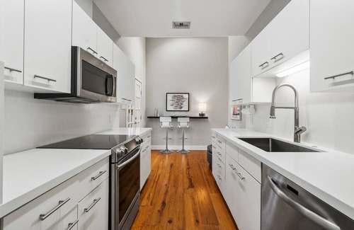 North Cat Mountain Condo | Bright 3 Bedroom Condo with Lake View and Breakfast Options