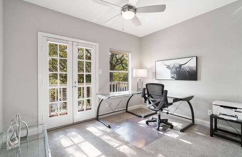 North Cat Mountain Condo | Bright 3 Bedroom Condo with Lake View and Breakfast Options