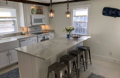 Nantucket Town House | Ideal 3 Bedroom Retreat Steps from Main Street & Harbor