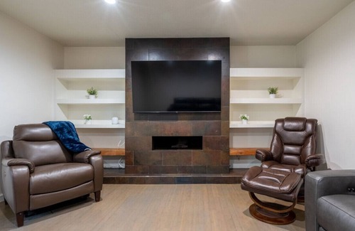 Bonita House | Inviting 3 Bedroom Retreat with Backyard and Family Amenities
