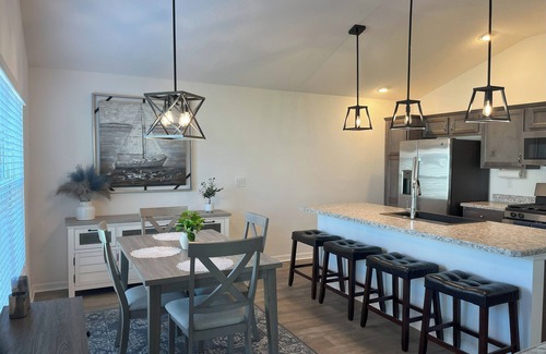 Wildwood House | 3 BEDROOM 2 BATH DESIGNER in THE VILLAGES with 2-CAR Garage & ELECTRIC GOLF CART