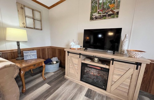 Neodesha House | 3-bedroom 2-bath home in tranquil Neodesha with AC, WiFi