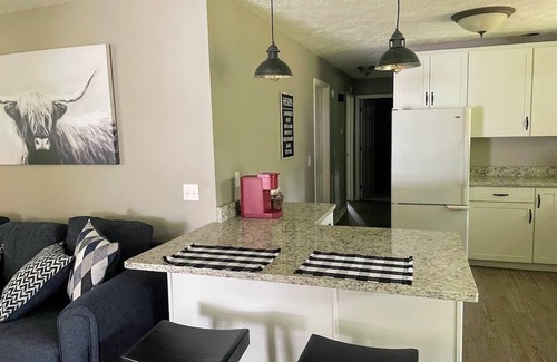 Dickson Other | Cozy 3-Bedroom Ranch House with Child-Friendly Amenities