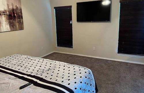Denton County House | 3-bedroom 2 bath with tvs in all rooms