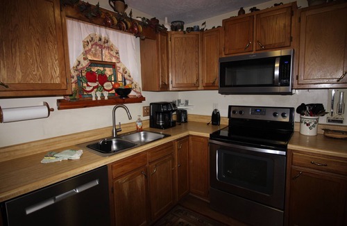 Qualla Cabin | Discover a Family-Friendly Retreat Near the Casino - 9.8 Rating