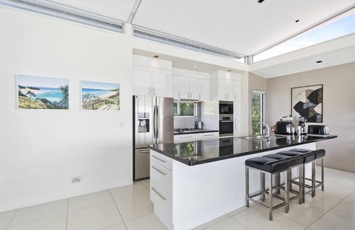 Point Lookout House | Scenic 3-Bedroom Holiday House with Child-Friendly Amenities