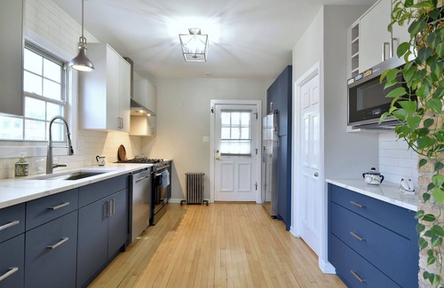 Oak Park House | 3 bedroom 3 Bathroom Parking included