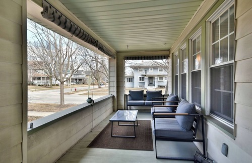 Oak Park House | 3 bedroom 3 Bathroom Parking included