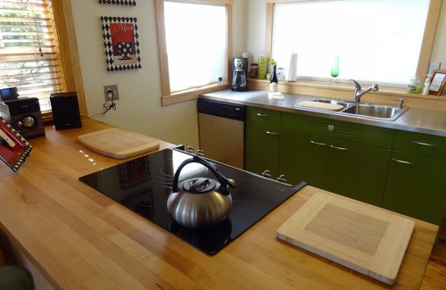 Twin Lakes Cabin | 3-Bedroom Cabin with Breathtaking Mountain & Lake Views