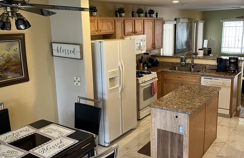 Sunrise Manor House | Spacious 3-Bedroom Retreat Near Downtown & Family-Friendly
