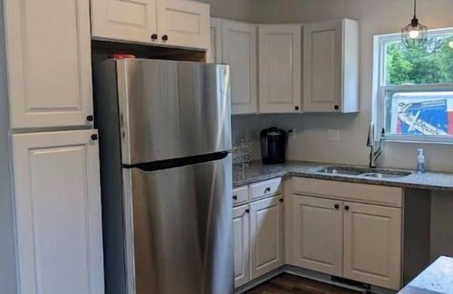 Central Lake House | Ideal 3 Bedroom Retreat Near Torch Lake & Shanty Creek