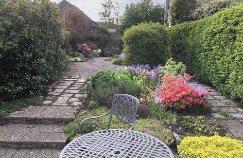 Gatehouse-of-Fleet Cottage | Charming Terraced Cottage with Garden and Ocean Views