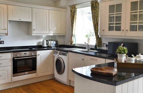Otterburn Cottage | Ideal 3-Bedroom Stay in Otterburn - Pet Friendly & Family-Ready