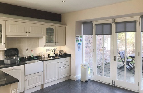 Berwick-upon-Tweed Cottage | Cozy 3 Bedroom Stay in Steading, Berwick-upon-Tweed
