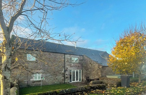 Berwick-upon-Tweed Cottage | Cozy 3 Bedroom Stay in Steading, Berwick-upon-Tweed