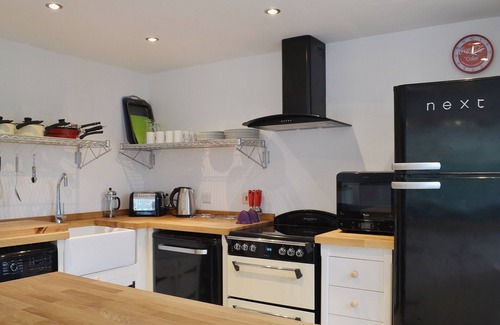Wells-next-the-Sea Cottage | Family-Friendly 3 Bedroom Stay in Wells-next-the-Sea