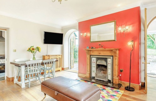 Ottery St Mary Cottage | Cozy 3-Bedroom Retreat in Ottery St Mary, Near Sidmouth