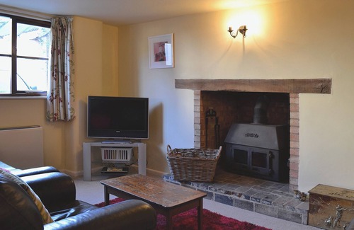 Ottery St Mary Cottage | Cozy 3 Bedroom Retreat with Ocean View in Ottery St Mary