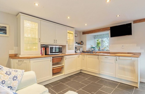 St Ishmaels Cottage | Cozy 3-Bedroom Retreat in St Ishmael’s with Ocean Views