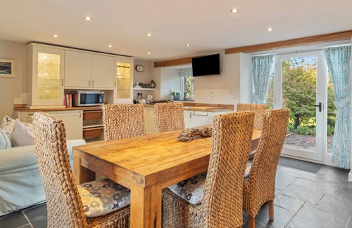 St Ishmaels Cottage | Cozy 3-Bedroom Retreat in St Ishmael’s with Ocean Views
