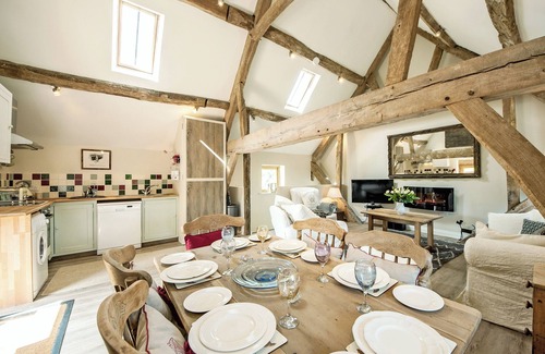 Hanley Castle Cottage | Ideal 3 Bedroom Stay in Hanley Castle with Great Amenities