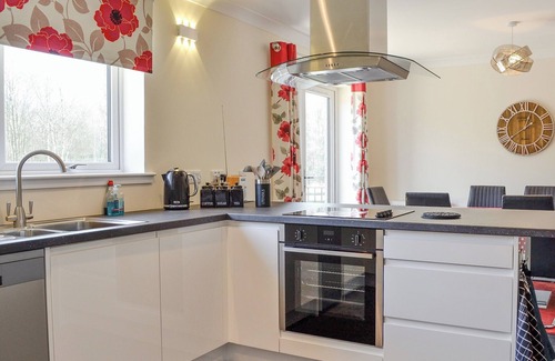 Laurencekirk Cottage | Relaxing Holiday Base with Ocean Views & Pet-Friendly Comfort