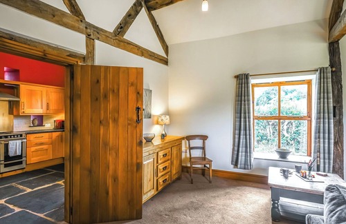 Pennant Melangell Cottage | Cozy 3-Bedroom Stay in Pet-Friendly Penybontfawr