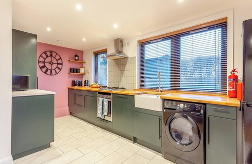 Portmahomack Cottage | Spacious 3 Bedroom Retreat with Oceanfront Views in Portmahomack