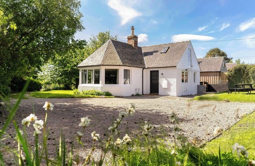 Portmahomack Cottage | Spacious 3 Bedroom Retreat with Oceanfront Views in Portmahomack