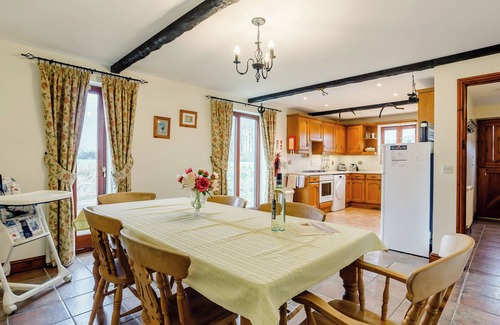 Runcton Holme Cottage | Family-Friendly 3 Bedroom Retreat in Runcton Holme