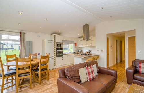 Cockermouth Ski Chalet | Spacious 3 Bedroom Retreat in Bewaldeth, Keswick Awaits