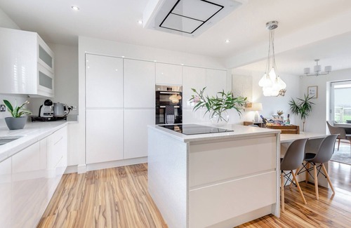 Lincoln Cottage | Top-Rated 3 Bedroom Accommodation in Dunston Fen