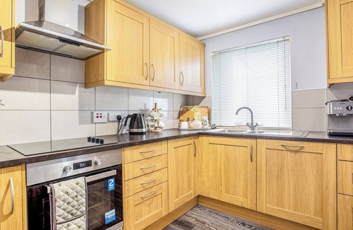 Kyleakin Cottage | Family-Friendly 3 Bedroom Retreat in Kyleakin, Isle of Skye