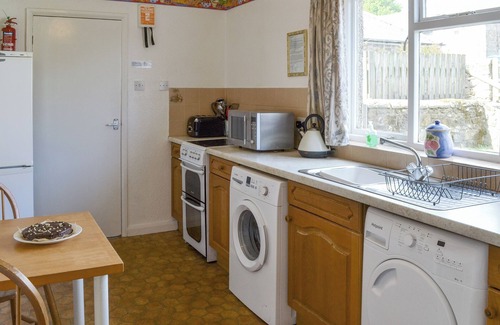 South Charlton Cottage | Family-Friendly 3 Bedroom Stay near Alnwick with Kitchen