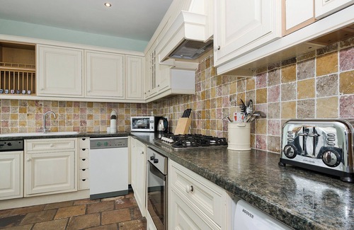 Port William Cottage | Oceanfront 3 Bedroom Retreat in Port William - Guest Rated 9.8