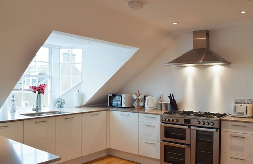 Anstruther Cottage | Pet-Friendly 3 Bedroom Retreat in Cellardyke with Ocean Views