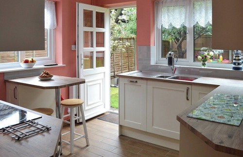 Kingsgate Cottage | Pet-Friendly 3 Bedroom Retreat in Kingsgate, Near Broadstairs