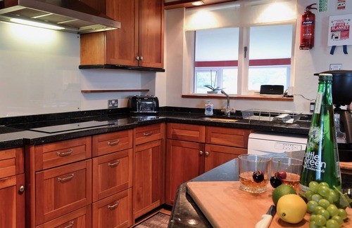 Crickhowell Cottage | Exceptional 3 Bedroom Stay in Llangenny, Near Crickhowell