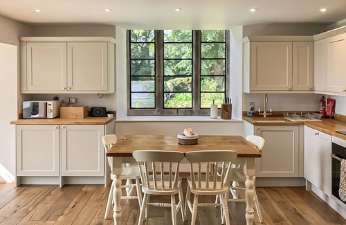 Kettlewell Cottage | Family-Friendly 3 Bedroom Stay in Kettlewell with Breakfast