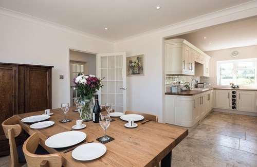 Titchwell Cottage | Cozy 3 Bedroom Stay in Titchwell, Near Hunstanton