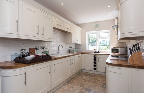 Titchwell Cottage | Cozy 3 Bedroom Stay in Titchwell, Near Hunstanton