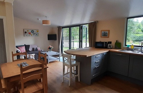 Felton Cabin | Family-Friendly 3 Bedroom Accommodation in Shrewsbury