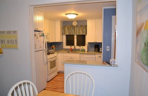 Beach Haven Cottage | Relaxing 3-Bedroom Getaway in Beach Haven for Families
