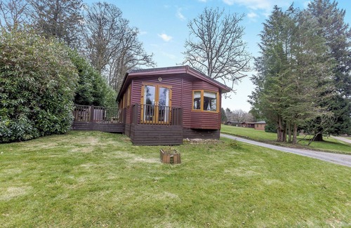 Beaworthy Ski Chalet | Inviting 3 Bedroom Retreat in Halwill, Near Beaworthy